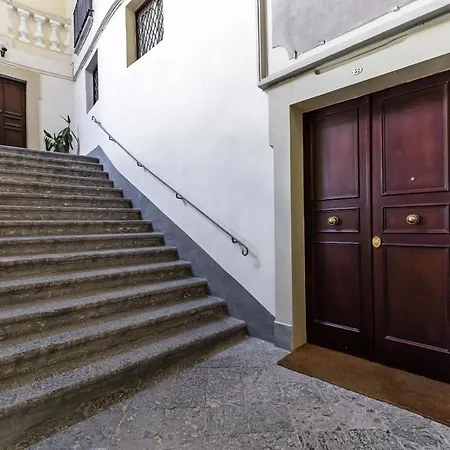 Pulcra Domus